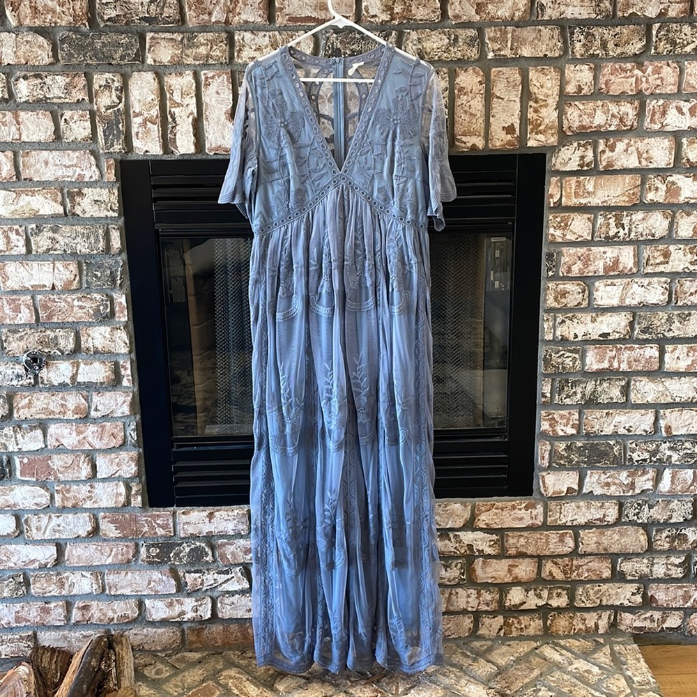 Pink Blush Maternity dress. Size XL. Cornflower blue.